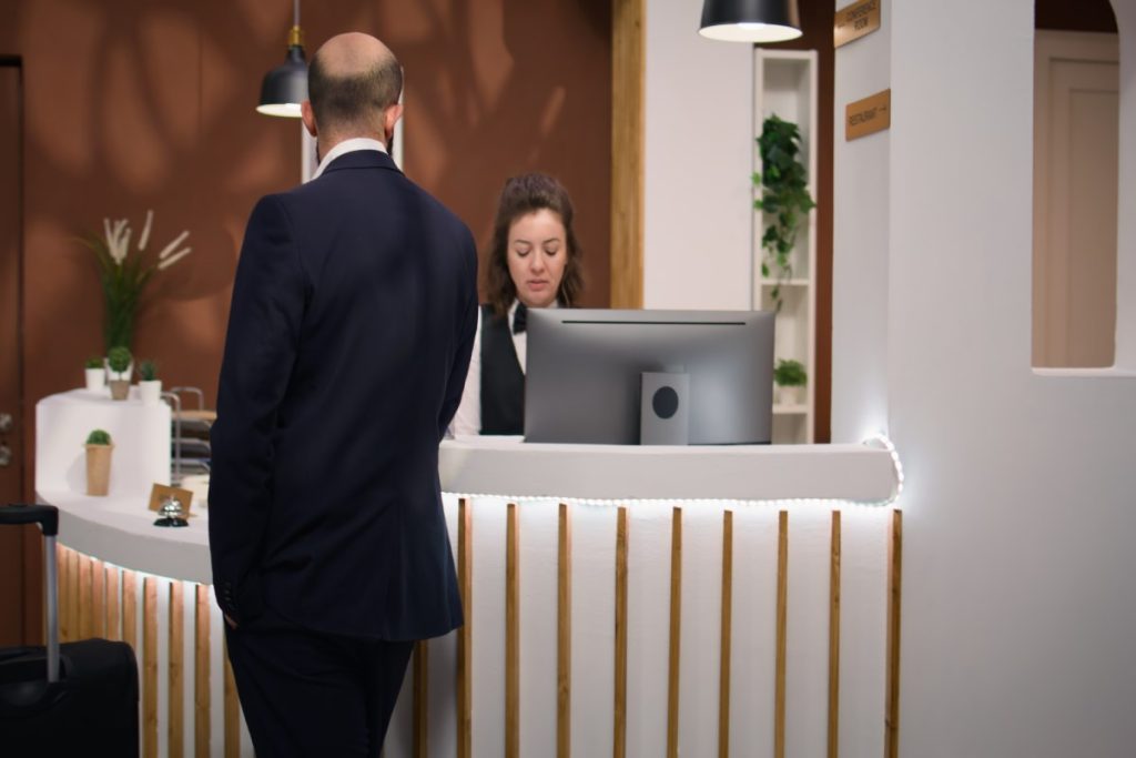 Otel Yazılımları ile İşletme Yönetiminde Dijital Devrim Rehberi